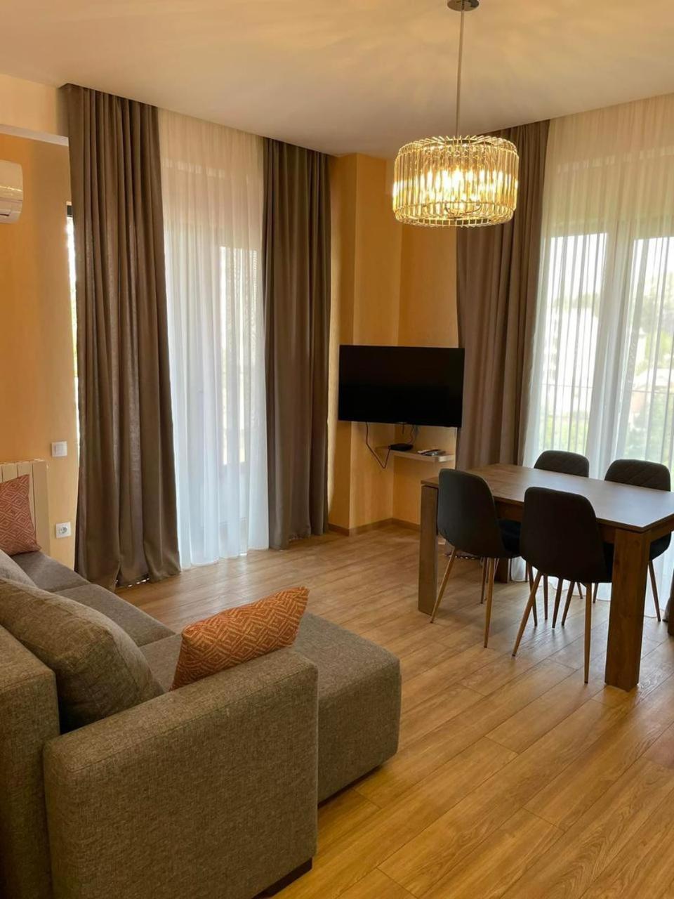 Tbilisi Hilton Apartment Exterior foto