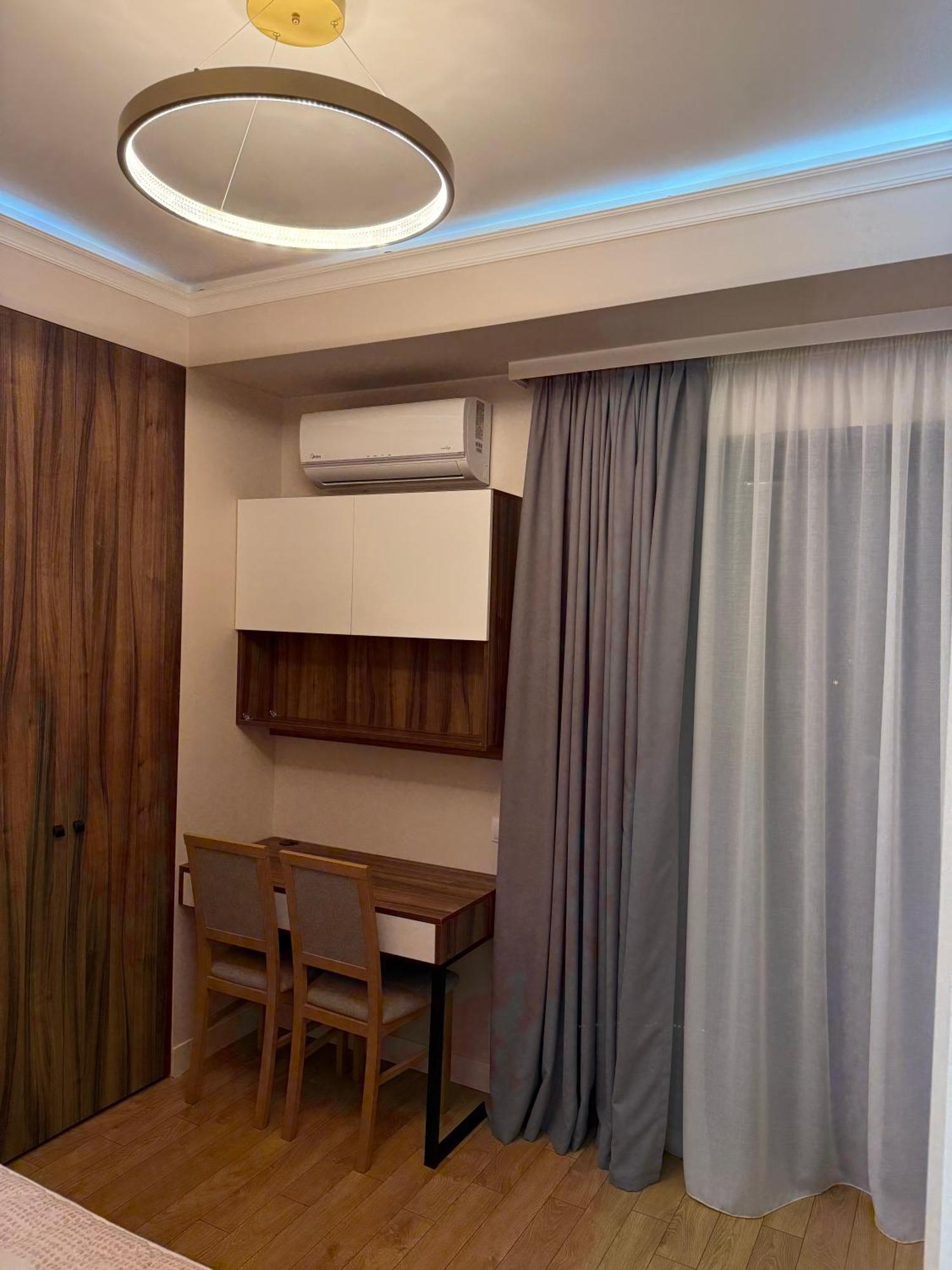Tbilisi Hilton Apartment Exterior foto